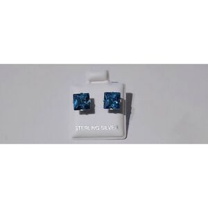 NEW~2Ct Princess Cut Sim Blue Topaz Gemstone Stud Earrings~.925 Sterling Silver